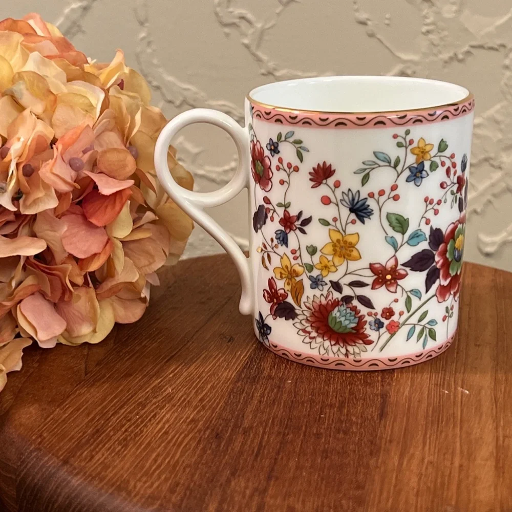 Wedgewood Archive Pink Chrysanthemum Bone China Mug